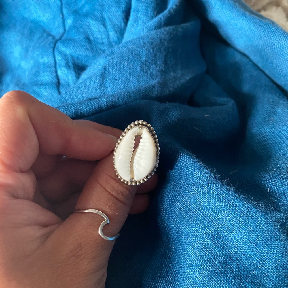 Cowrie ring !